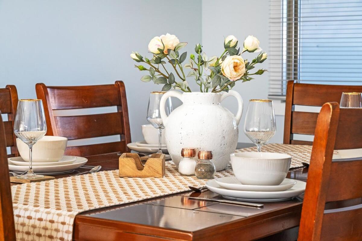 Silver Springs Family Retreat Apartment Calgary