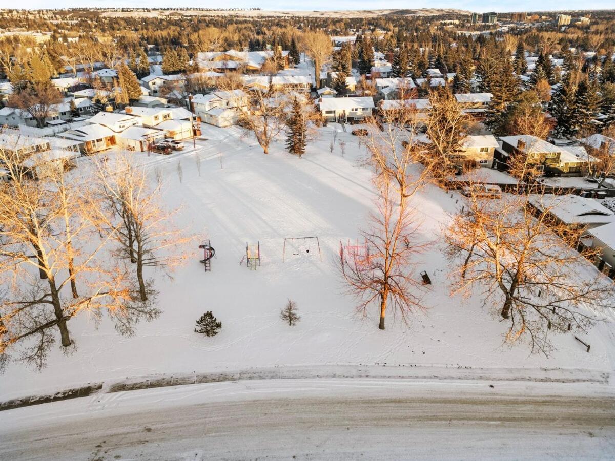 Silver Springs Family Retreat Apartment Calgary